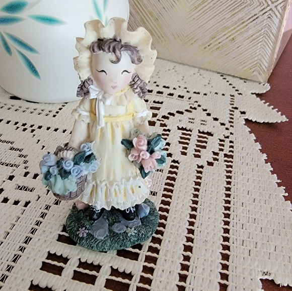 💰🌟 3 for $13 Ivy & Innocense Collectible Figurine - Picture 4 of 5